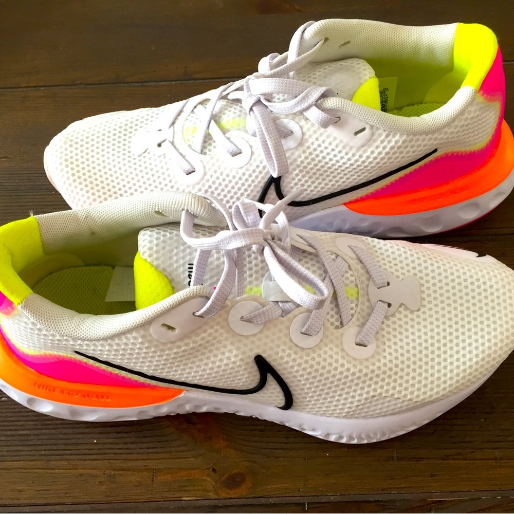 Women’s Nike Renew size 8.
